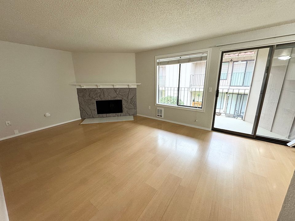 1st image of 15705 NE 18th St Unit G-5
