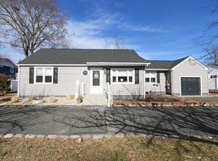 643 Town Bank Rd N, Cape May, NJ 08204