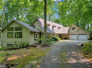 122 W River Bend Rd, Fredericksburg, VA 22407