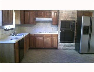 3rd image of 604 Clearview Pkwy APT 204
