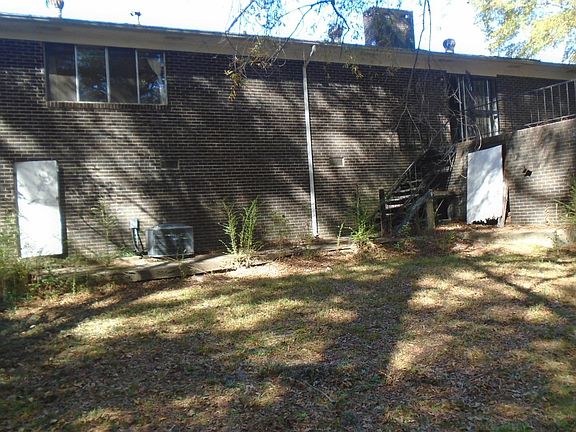 5th image of 2219 McDaniel Ave
