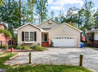 686 Lake Caroline Dr, Ruther Glen, VA 22546