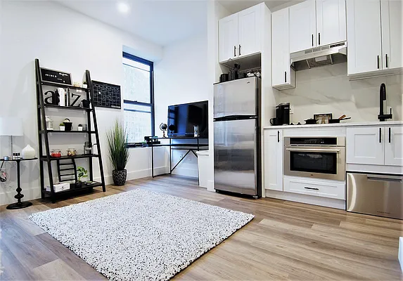 Rented by (Legacy) Tri Hill Realty Group LLC | media 1