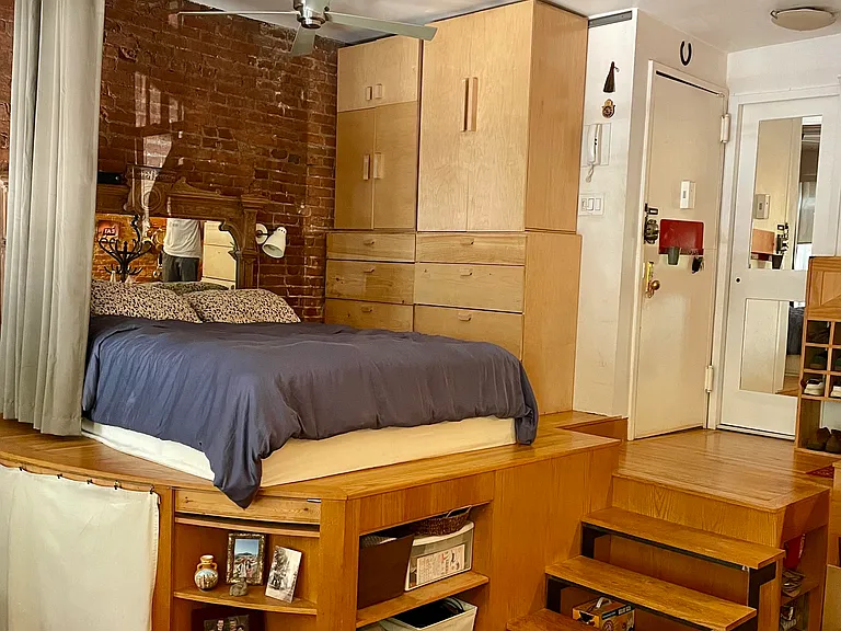 39 W 83rd St #4 — Photo 7