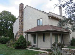 227 Clover Hill Ct, Yardley, PA