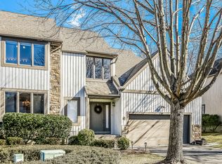 130 Woodbrook Rd, White Plains, NY 10605
