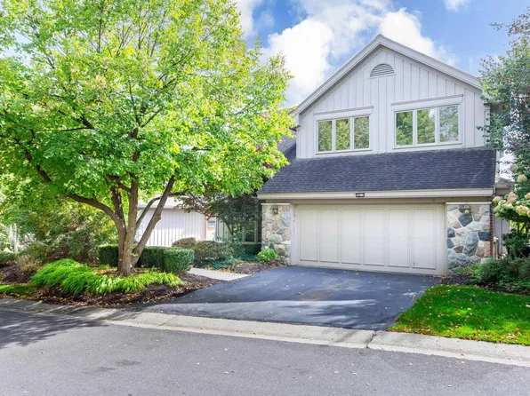 4811 Cliffside Dr #32, West Bloomfield, MI 48323