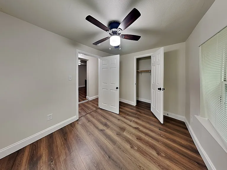 2639 Ghent St — Photo 12