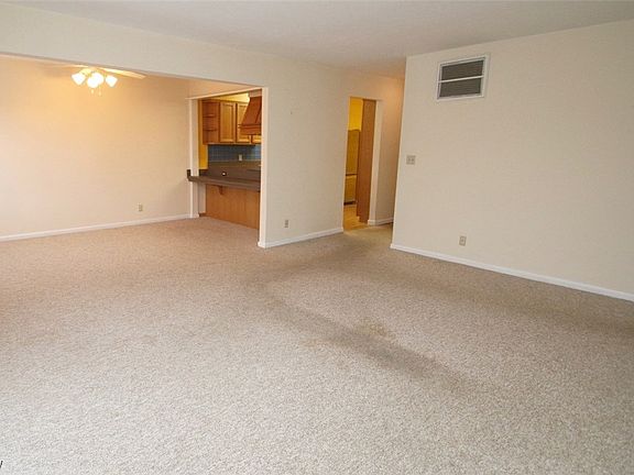 4th image of 2114 Cottingham Dr