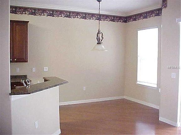 5th image of 510 Newhall Ln