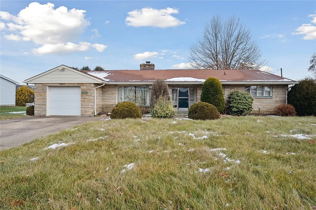 2760 Brodhead Rd photo 1