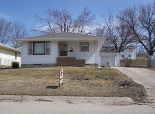 433 S Walnut St, Carroll, IA 51401