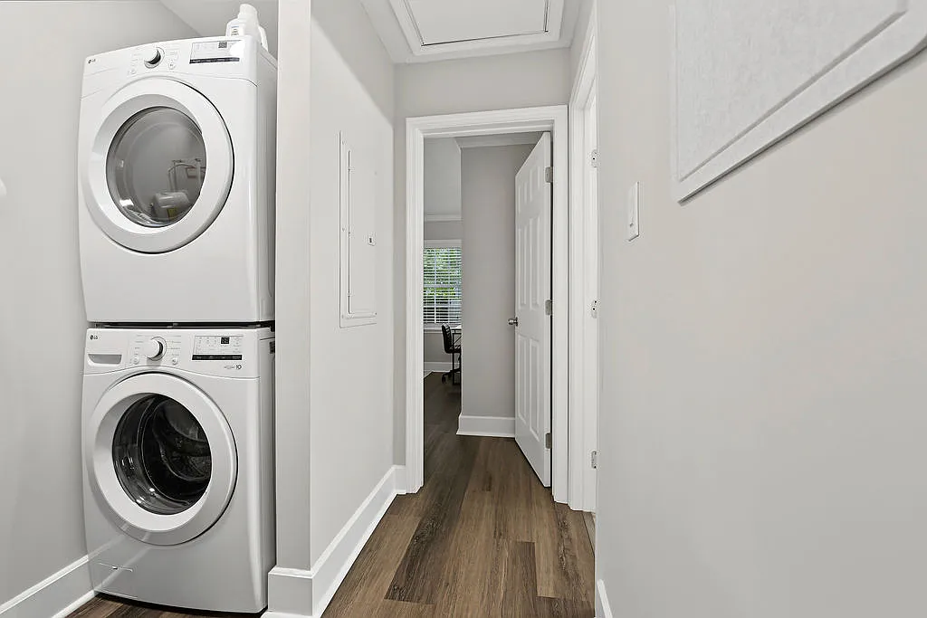 1 bed, $935 — Photo 3