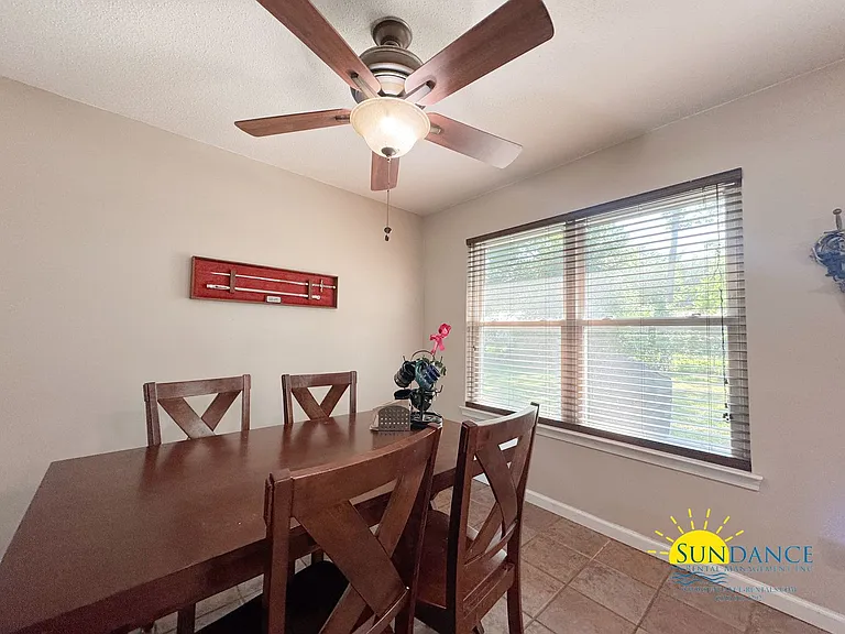 48 Cape Dr NW — Photo 6