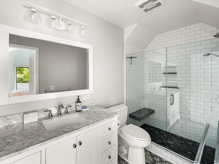 4527 Carpinteria Ave — Photo 8