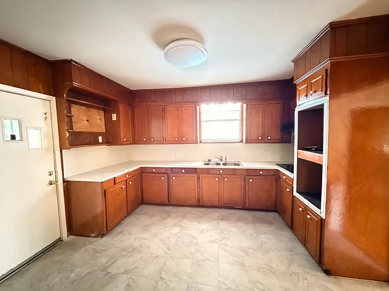 279 W Polk St — Photo 4