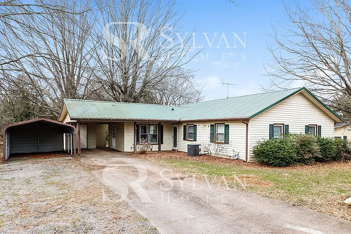 1st image of 158 Danbury Ln