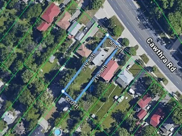 1518 Cawthra Rd, Mississauga, ON L5G 4L2