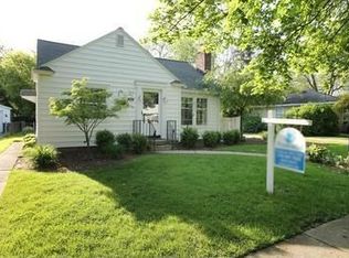 1026 Lake Grove Ave SE, East Grand Rapids, MI 49506