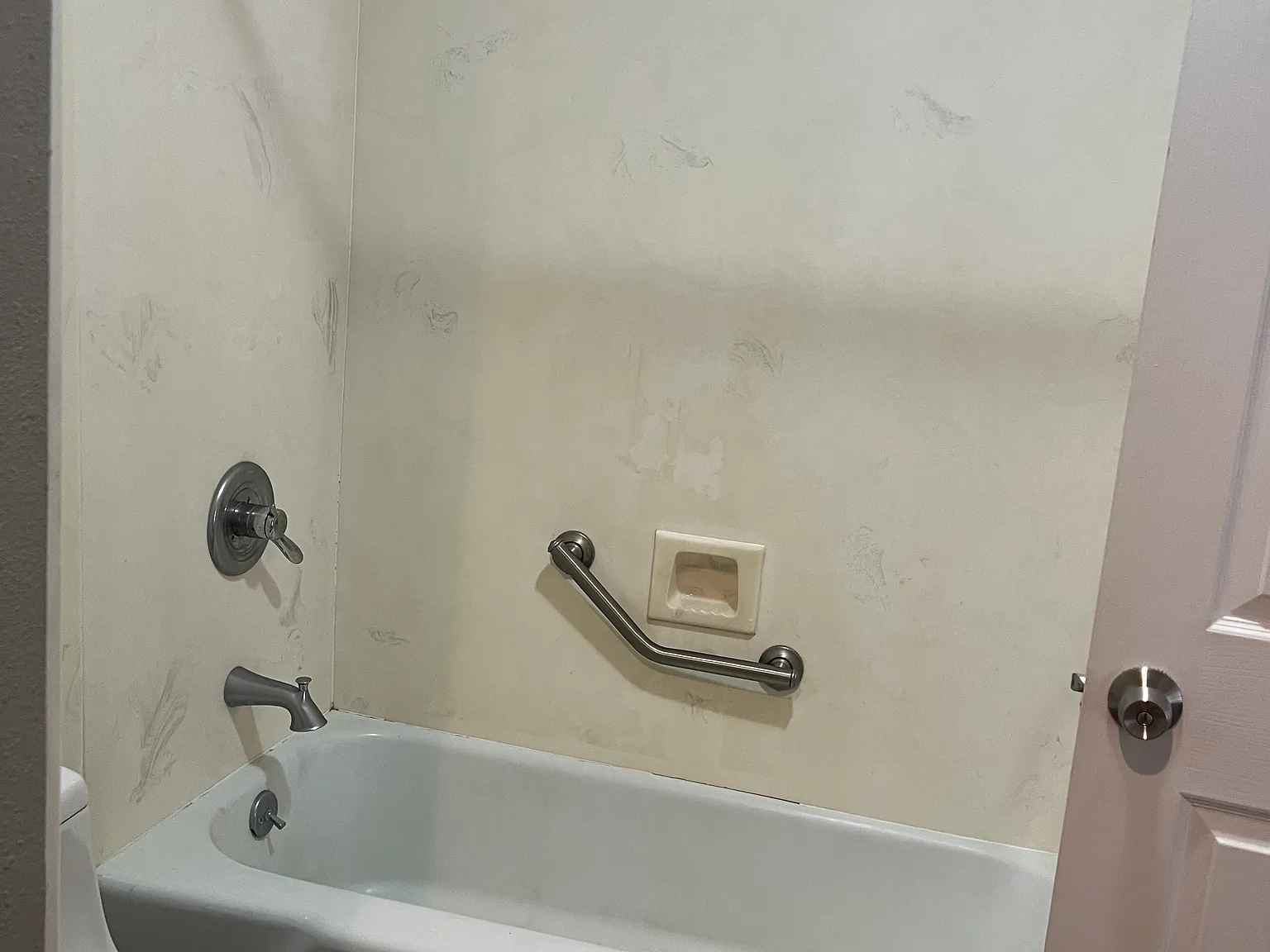 2500 Manson Ave — Photo 4