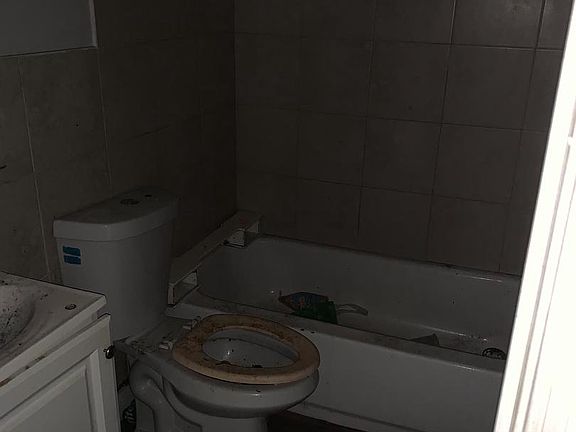 5th image of 1305 Kuper Pl
