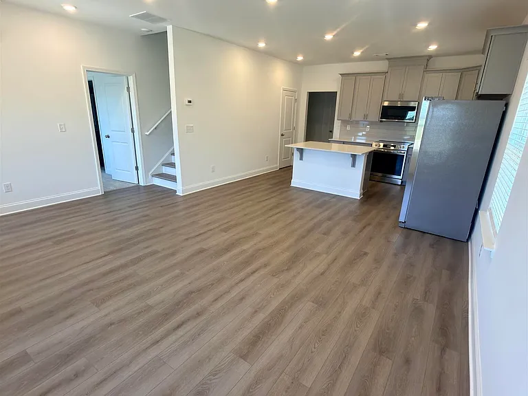 203 Ensemble Blvd — Photo 6