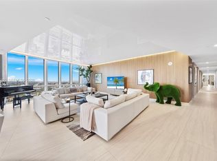 Paramount Miami Worldcent, Miami, FL 33132