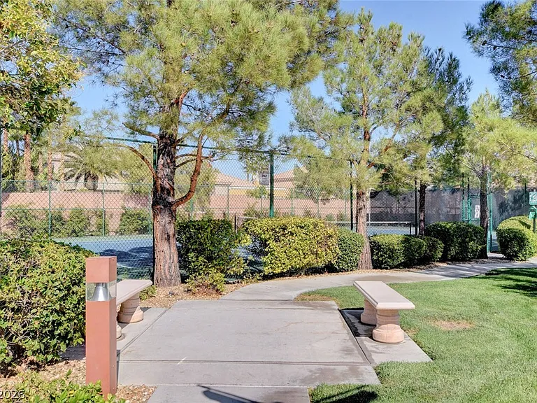 9462 Castillana Ct — Photo 61
