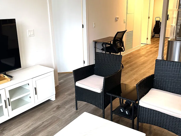 1 Jarvis St #806 — Photo 13