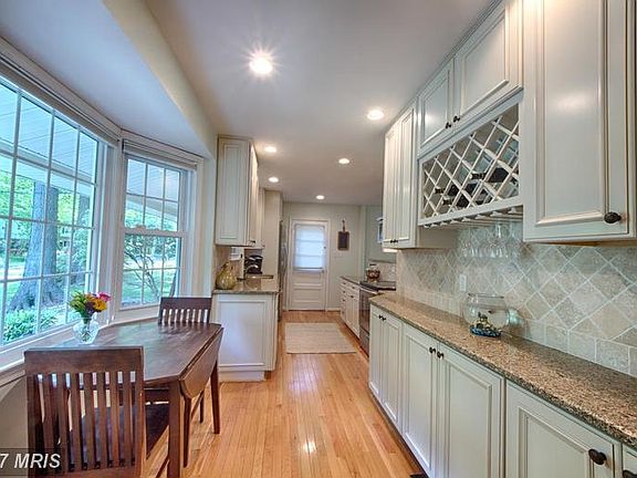 4th image of 5034 Linette Ln