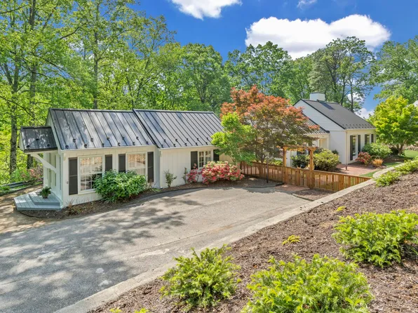 3169 W Ridge Rd SW, Roanoke, VA 24014