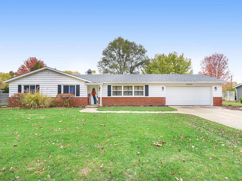 1st image of 52650 Walsingham Ln