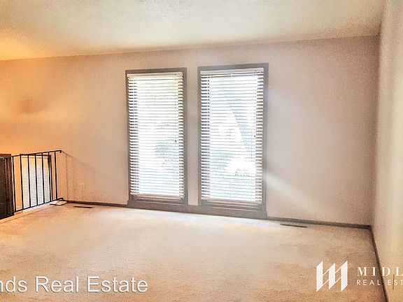 2nd image of 2603 Jack Pine St