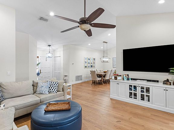 5th image of 3830 NW 25th Way