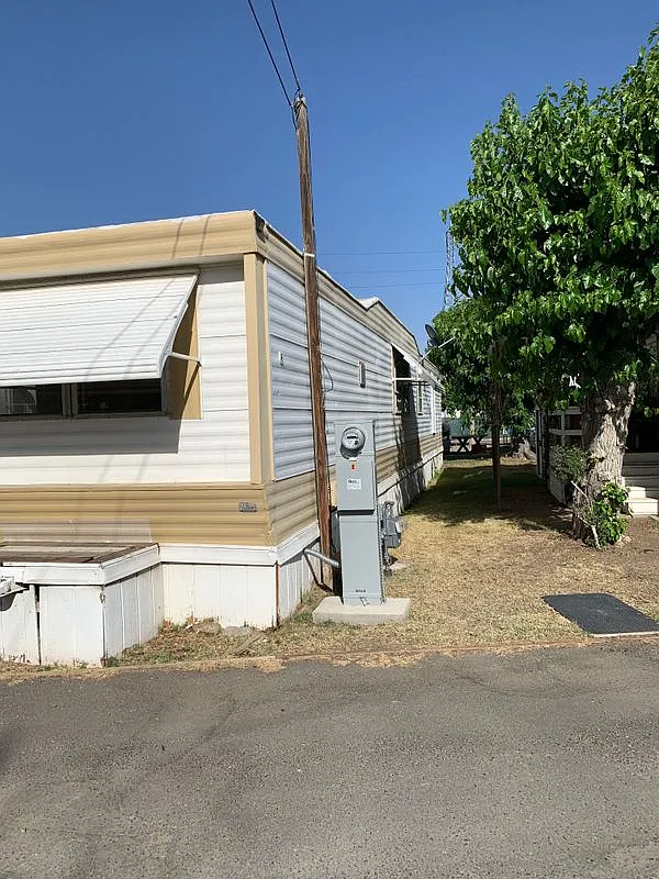 2 bed, 1.0 bath, 600 sqft, $900 — Photo 2