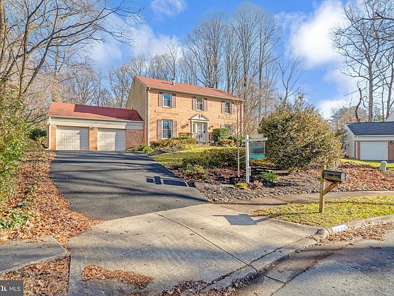 2nd image of 8432 Pulley Ct