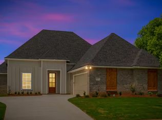 5804 Bluebonnett Dr, Bossier City, LA 71112