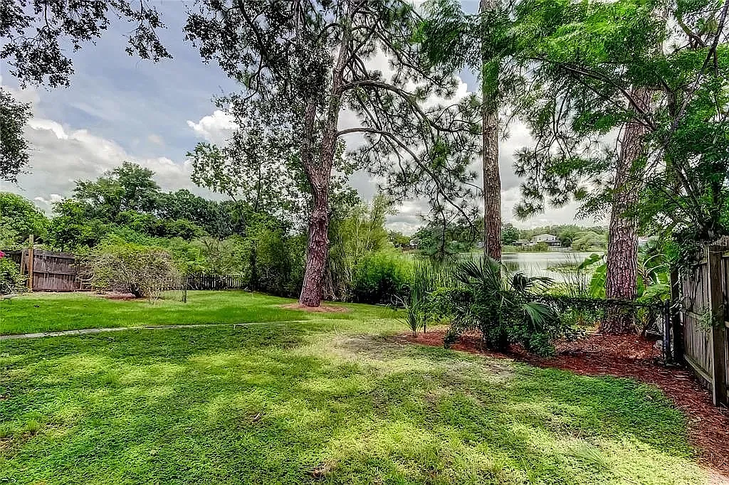 3 bed, 1250 sqft, $2,987 — Photo 3