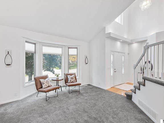 5th image of 4225 N 164th St