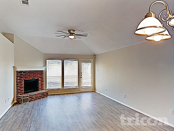 3rd image of 1015 James Donald Ln