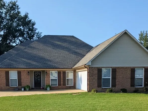 616 McArthur Ln, New Albany, MS 38652