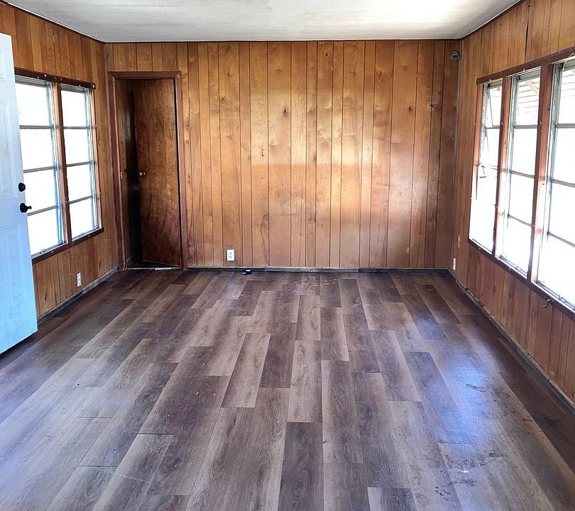 2nd image of 3559 Joycliff Rd #45