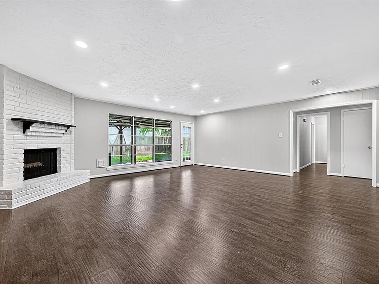 21043 Northern Colony Ct — Photo 8