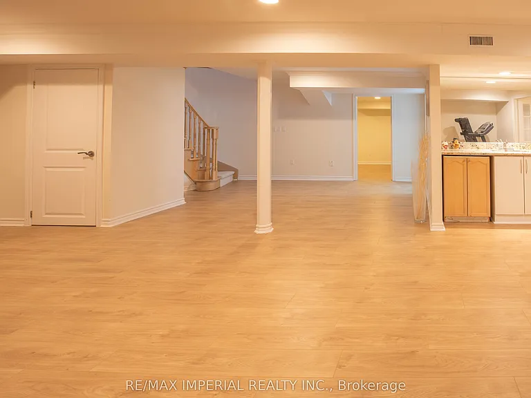 2 Farnham Dr — Photo 27
