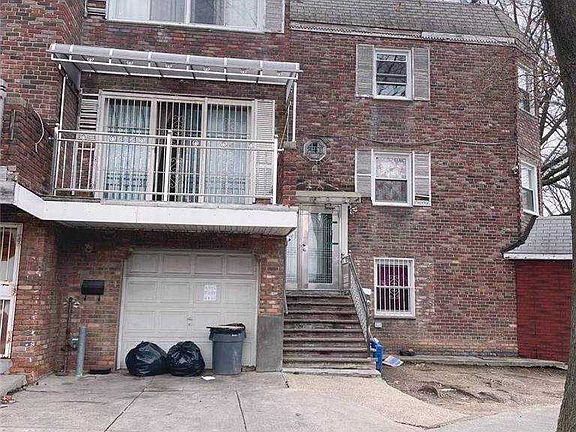 2nd image of 42-97 Crommelin Ave