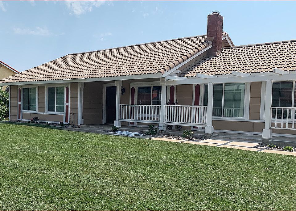 2nd image of 2384 N Orange Ave