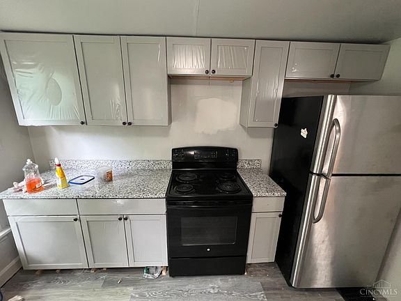 2nd image of 2901 Marshall Ave