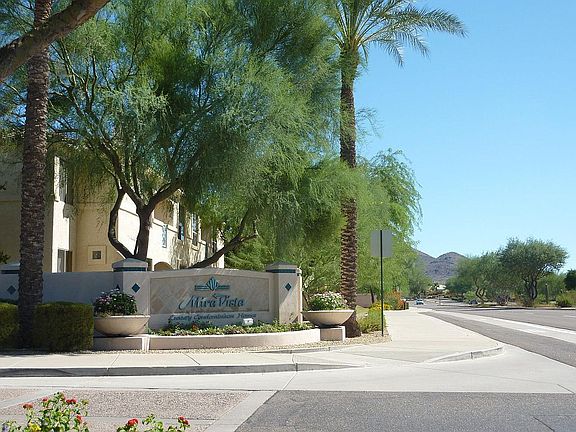 Quiet community on Thunderbird, 94th St. Close to 101, shopp