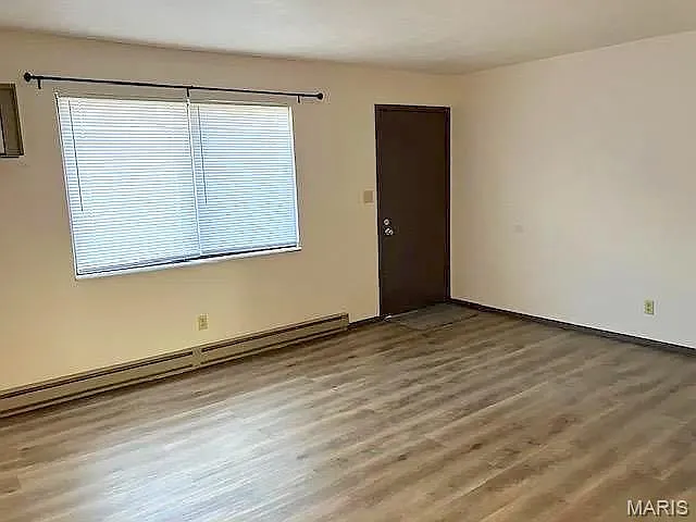 1 bed, 1.0 bath, 600 sqft, $700 — Photo 2