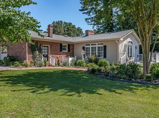 341 Keith Ave, Kilmarnock, VA 22482